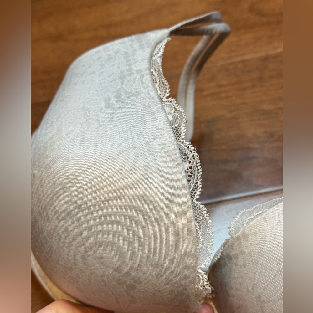Vintage VICTORIA’S SECRET Light Beige Push-Up Bra - Picture 3 of 12